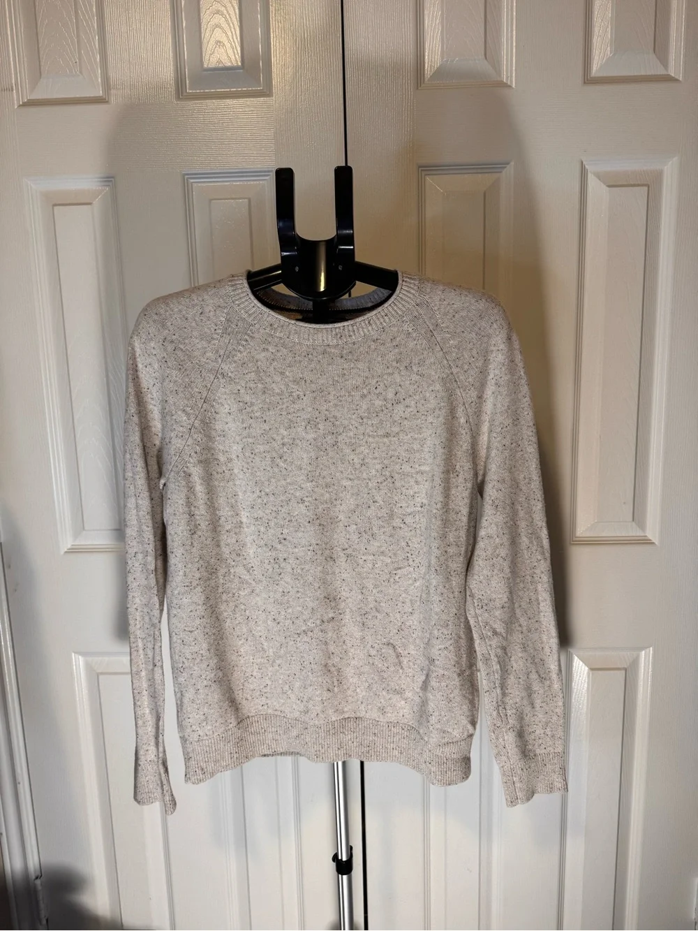 Banana Republic Men's Speckled Cream Crewneck Sweater